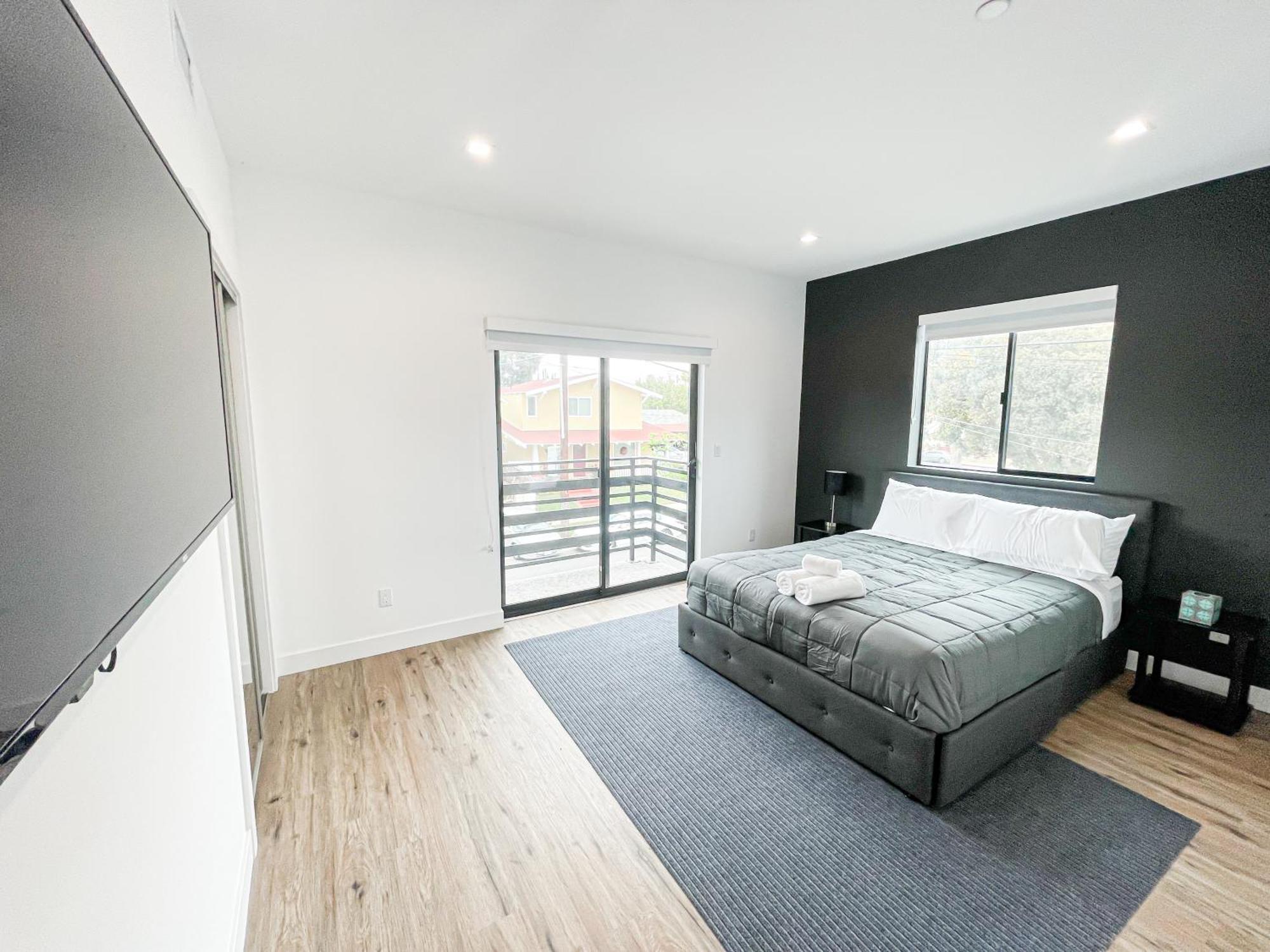 Stylish 4br Townhouse In Mid - Cr2-c2 Ferienhaus *