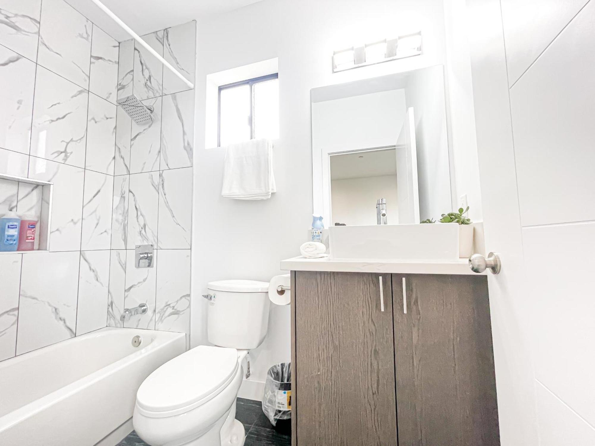 Ferienhaus Stylish 4br Townhouse In Mid - Cr2-c2 *