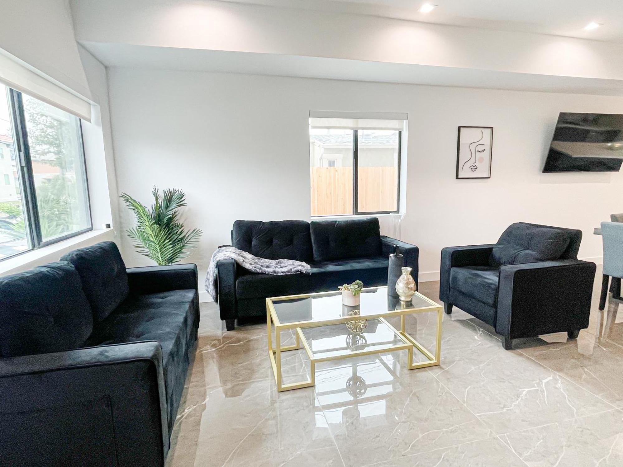 Ferienhaus Stylish 4br Townhouse In Mid - Cr2-c2